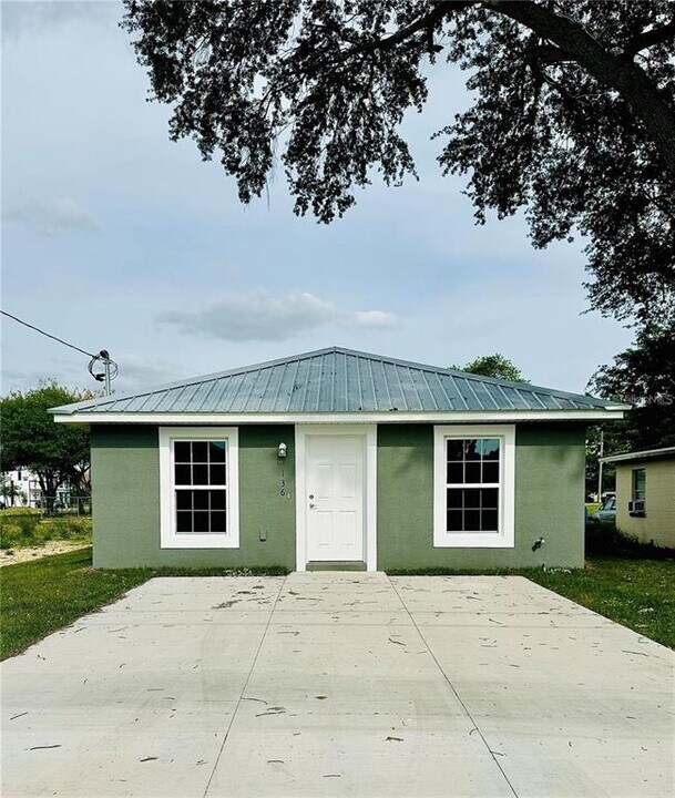 136 E St in Lake Wales, FL - Building Photo