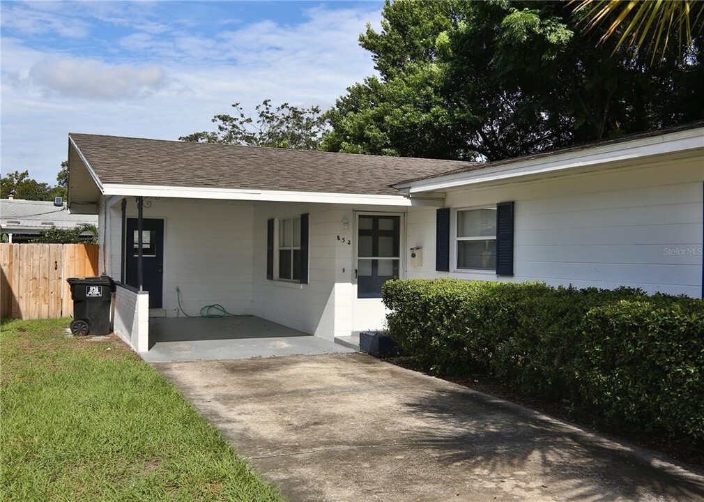 832 N Hyer Ave in Orlando, FL - Building Photo