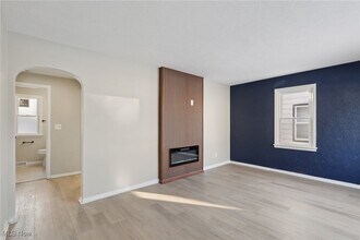 21316 Watson Rd in Maple Heights, OH - Building Photo - Building Photo