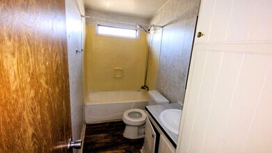 190 Private Rd 3376 F in Kempner, TX - Building Photo - Building Photo