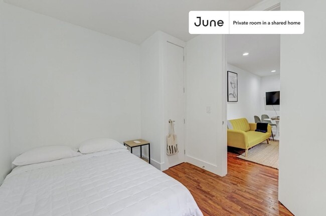 property at 723 E 5th St