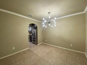 413 Windmill Palm Dr in Laredo, TX - Building Photo - Building Photo