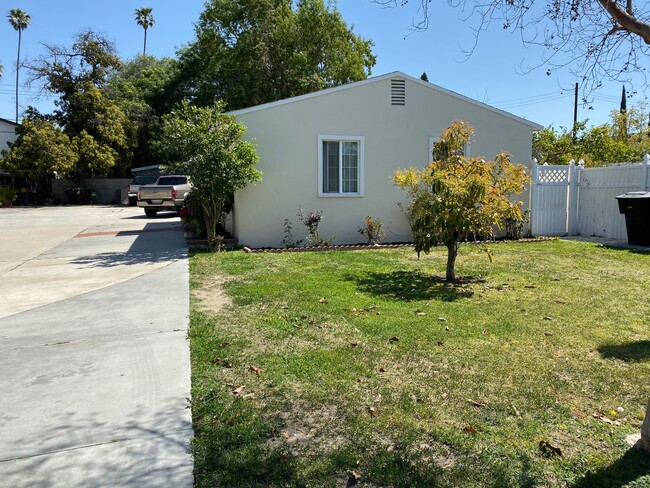 122 S Cherry St in Anaheim, CA - Building Photo - Building Photo