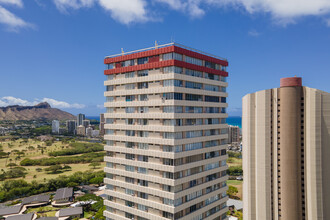 Regency Tower in Honolulu, HI - Foto de edificio - Building Photo