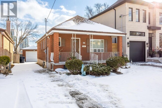 51 Ringley Ave in Toronto, ON - Building Photo - Building Photo