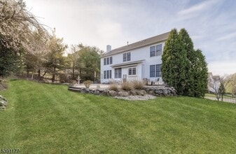 2 Bedford Dr in Bernards, NJ - Building Photo - Building Photo