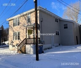 401 Fernando St NE in Grand Rapids, MI - Building Photo - Building Photo