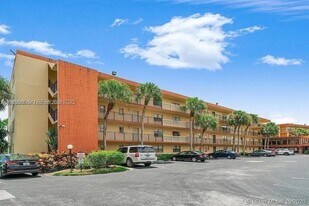 9440 SW 8th St in Boca Raton, FL - Building Photo