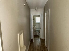 717 Genoa Ave in Dallas, TX - Building Photo - Building Photo