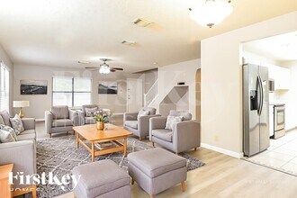 12514 Redrock Oak, Unit 1 in San Antonio, TX - Building Photo - Building Photo