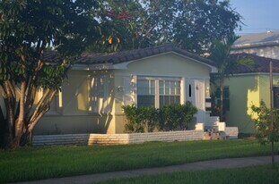 1642 Van Buren St in Hollywood, FL - Building Photo