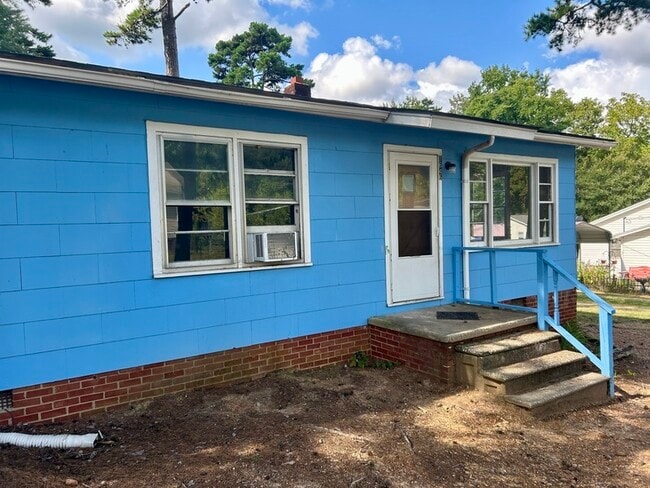 property at 1646 Amhurst St