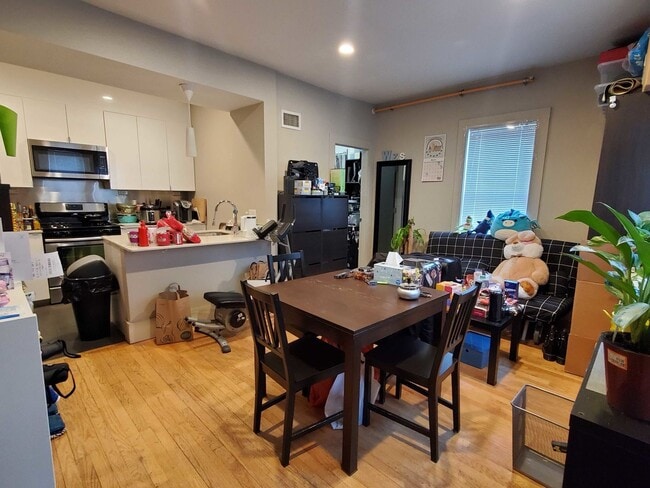 property at 21 Greylock Rd