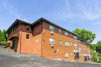 18 Fairfield Ave, Unit A7 in Norwalk, CT - Building Photo - Building Photo