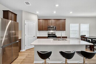 17801 Prairie Land Wy in Manor, TX - Building Photo - Building Photo