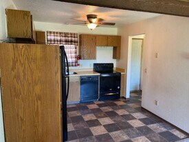 2005 NE Terre View Dr, Unit A4