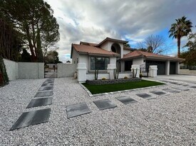 3156 Shadow Bluff Ave in Las Vegas, NV - Building Photo