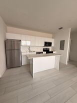 765 E 20th St in Hialeah, FL - Building Photo