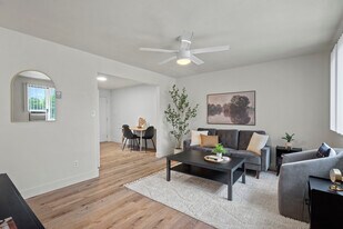 287 N 300 W in Orem, UT - Building Photo