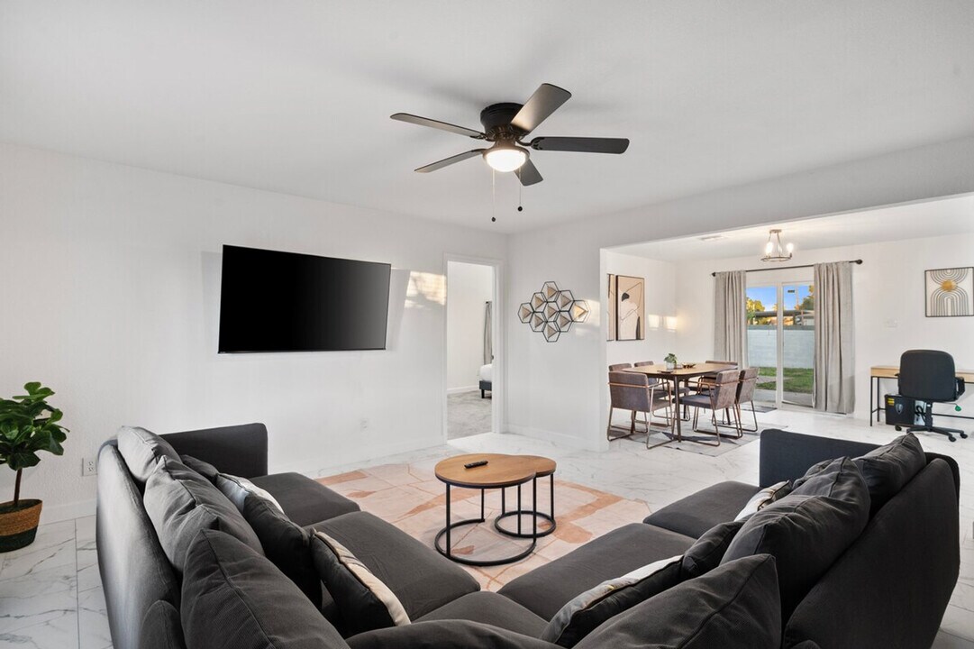 3101 N 40th Dr in Phoenix, AZ - Building Photo