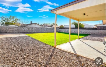 5764 Sweetwater Dr in El Paso, TX - Foto de edificio - Building Photo