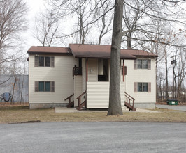 4-6 Karen Ct in Saugerties, NY - Building Photo - Building Photo