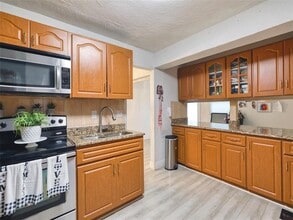 7809 Ramona St in Miramar, FL - Foto de edificio - Building Photo