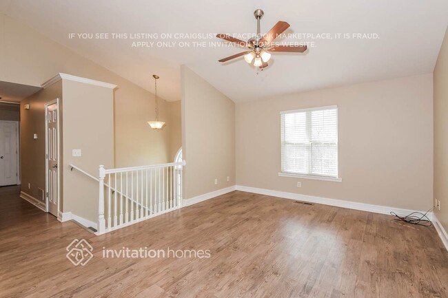 property at 37 Fouche Dr SW