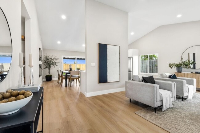 13072 Trigger St in San Diego, CA - Building Photo - Building Photo
