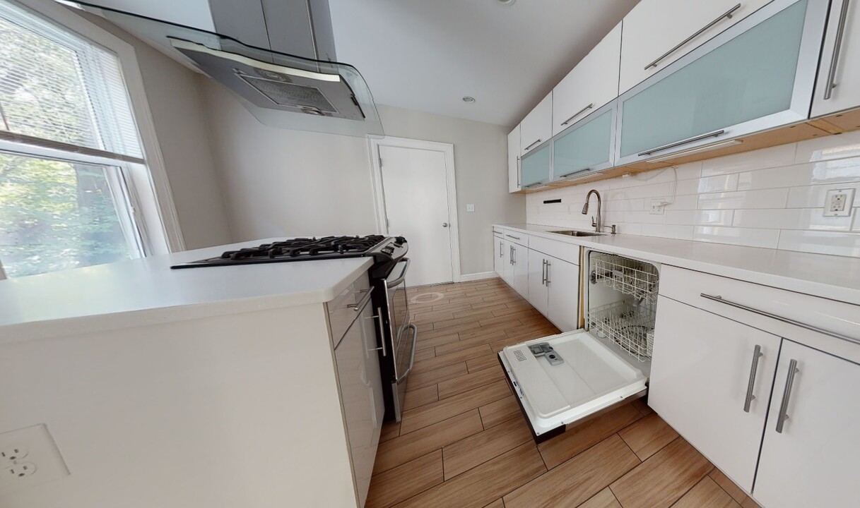 20 Marie Ave, Unit 2T in Cambridge, MA - Building Photo