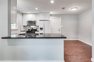 6511 Pevensey Dr in Austin, TX - Building Photo