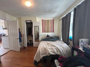 60 Litchfield St, Unit 2 in Boston, MA - Building Photo - Building Photo