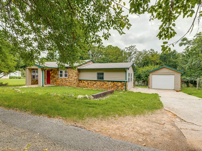 817 S Park Ave in Shawnee, OK - Building Photo - Building Photo