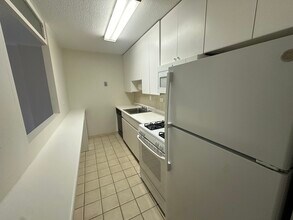 9 Hawthorne Pl, Unit 7F in Boston, MA - Building Photo - Building Photo