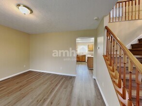 1265 Mills Pointe Ct in Batavia, OH - Foto de edificio - Building Photo