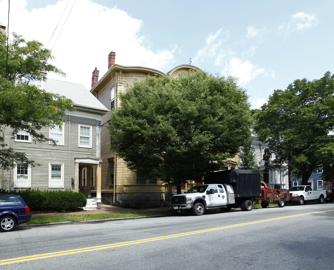 350-352 Essex St in Salem, MA - Foto de edificio - Building Photo