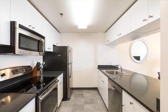 330 River St, Unit SI ID1055556P in Hoboken, NJ - Building Photo - Building Photo