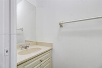 6858 NW 173rd Dr in Hialeah, FL - Building Photo - Building Photo