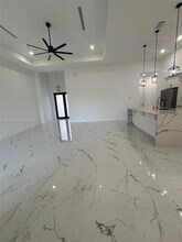 4304 NW 27th Ln, Unit 11 in Cape Coral, FL - Foto de edificio - Building Photo