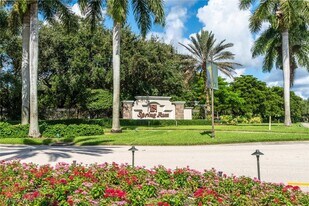 9291 Spring Run Blvd in Bonita Springs, FL - Building Photo