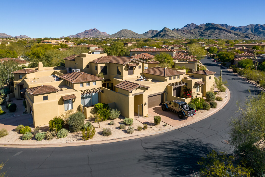 9270 E Thompson Peak Pky in Scottsdale, AZ - Foto de edificio