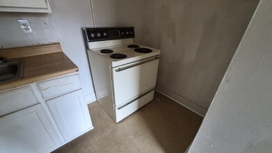 1118 Crocus Dr in Dayton, OH - Foto de edificio - Building Photo