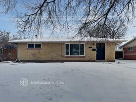 1410 S Depew St in Lakewood, CO - Building Photo