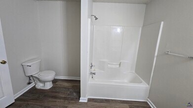 310 Orchard Way in Warner Robins, GA - Building Photo - Building Photo