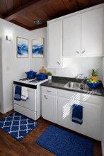 LB0356 (RUBS)  (Imp.) in Long Beach, CA - Building Photo - Interior Photo