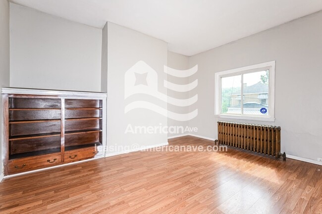 1605 Mobile Ave in Turtle Creek, PA - Foto de edificio - Building Photo