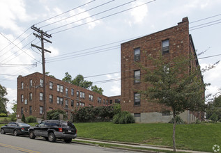 Greenwood Apartments in Cincinnati, OH - Building Photo - Building Photo