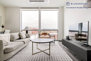 2340 N California Ave in Chicago, IL - Building Photo