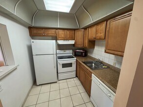 119 Dorset C in Boca Raton, FL - Building Photo - Building Photo
