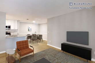 100 Court N Dr in Melville, NY - Building Photo - Building Photo